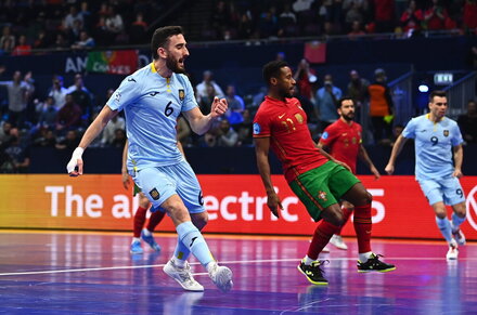 Euro Futsal 2022| Portugal x Espanha (Meias-Finais) :: Photos ::  playmakerstats.com