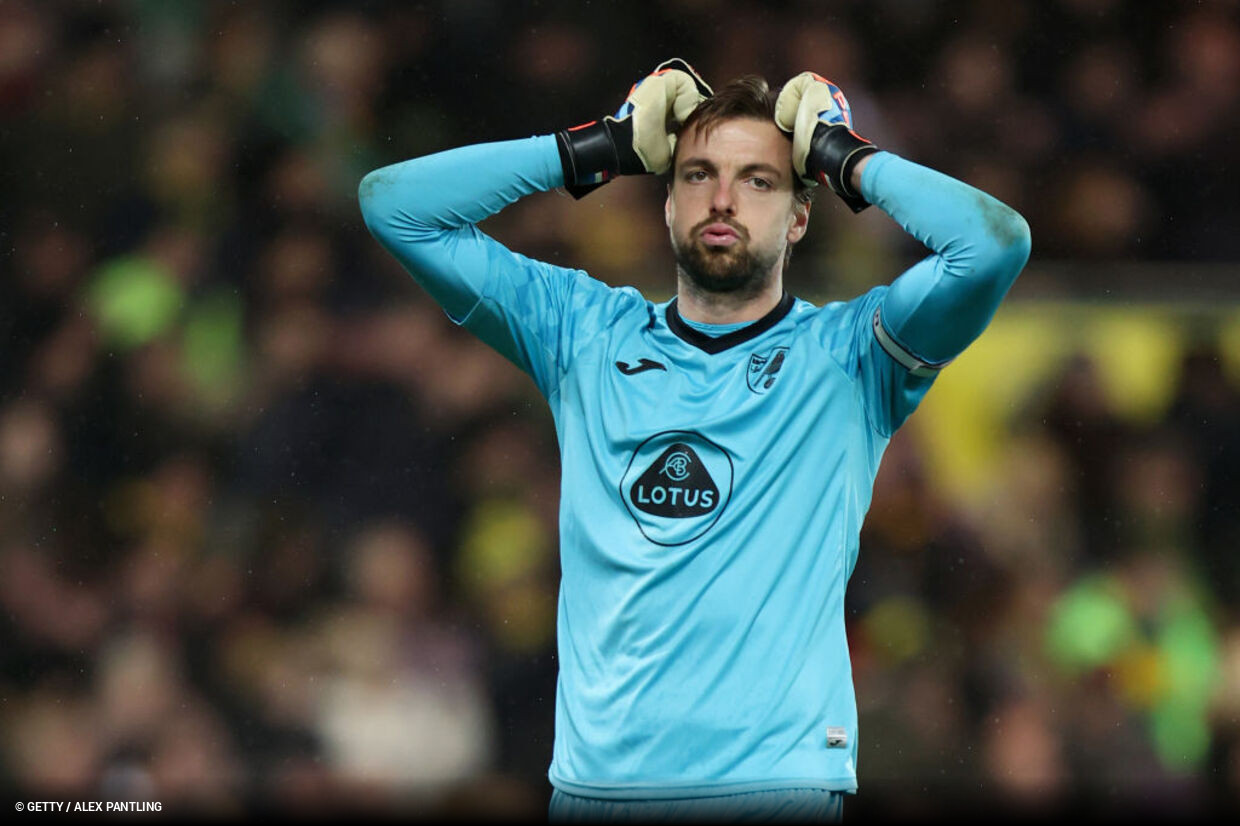 Luton sign experienced keeper Tim Krul :: playmakerstats.com